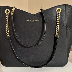 Michael Kors Jet Set Large Tote